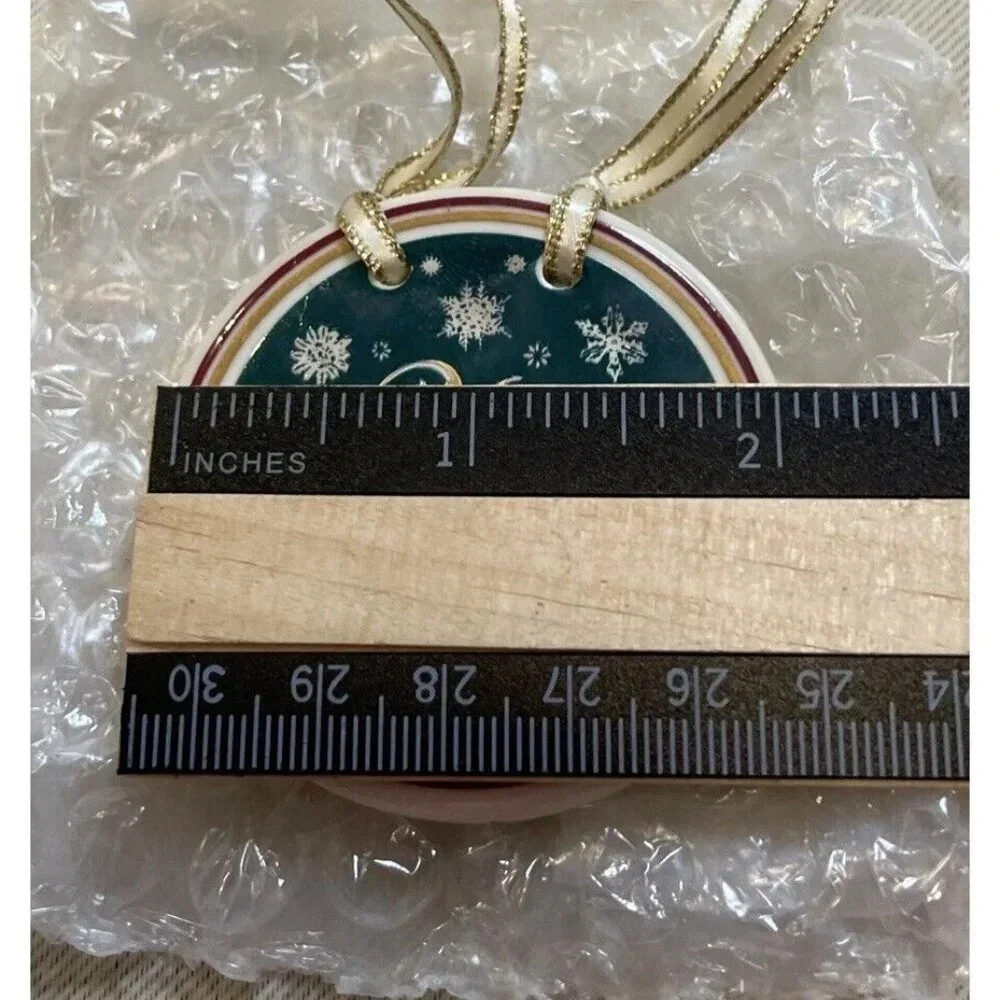 Longaberger Baskets 1997 Merry Christmas Tie On Accessory Round‎ Snowflakes